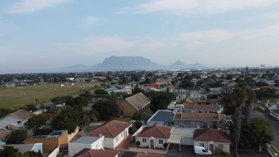 2 Bedroom Property for Sale in Bothasig Western Cape